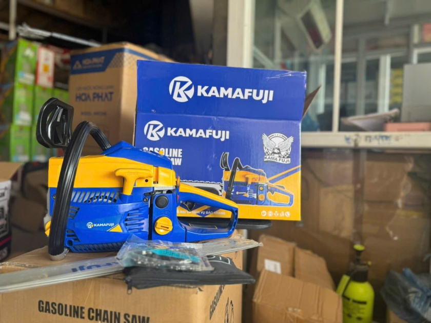 Máy cưa xích cầm tay Kamafuji 5800S